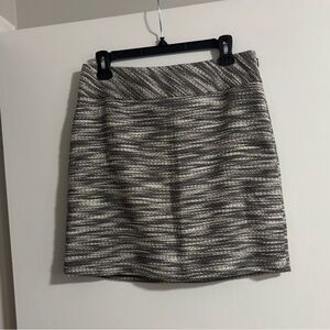 LOFT Women’s Gray Twead Skirt with side zipper